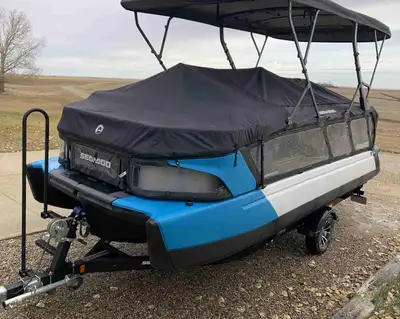 Beautiful Seadoo with only 30ish hours since new. Always stored in my Quonset. 170 hp Rotax engine,...