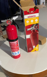 First Alert 2.5 Pound Rechargeable Fire Extinguisher