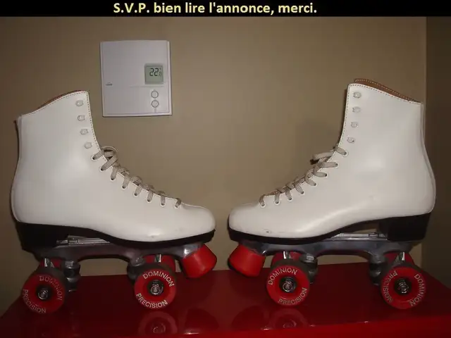 Patins à roulette vintage Dominion (1980), 20$. in Skates & Blades in Laval / North Shore - Image 2