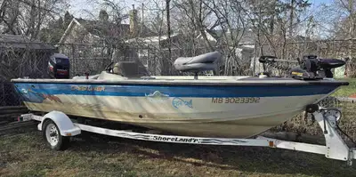 Get on the water and enjoy a lifetime of nenories in this fish catching machine . It comes loaded wi...