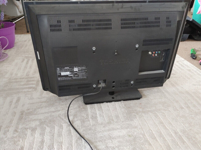 TOSHIBA TV and REMOTE for sale! in TVs in Calgary - Image 2