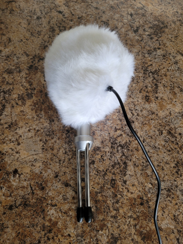 Blue Snowball ICE Microphone + Fuzzy Pop Filter ($80 value) in Speakers, Headsets & Mics in Markham / York Region - Image 2