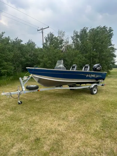 Selling for a friend. Boat is in like new condition. 2015 Lund fury 1600SC console steer. Has a 40hp...