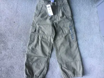 65% OFF - BRAND NEW - OLD NAVY KHAKI JOGGER - 4T, View more