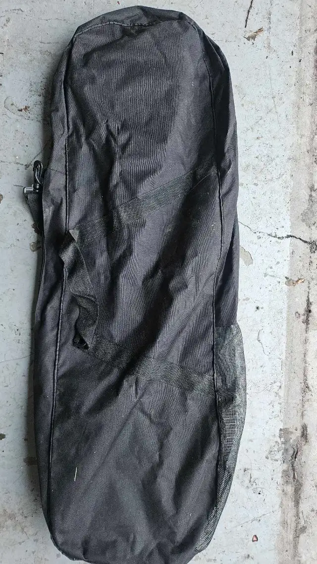 Coldfield snowshoe bag in Other in Gatineau - Image 4