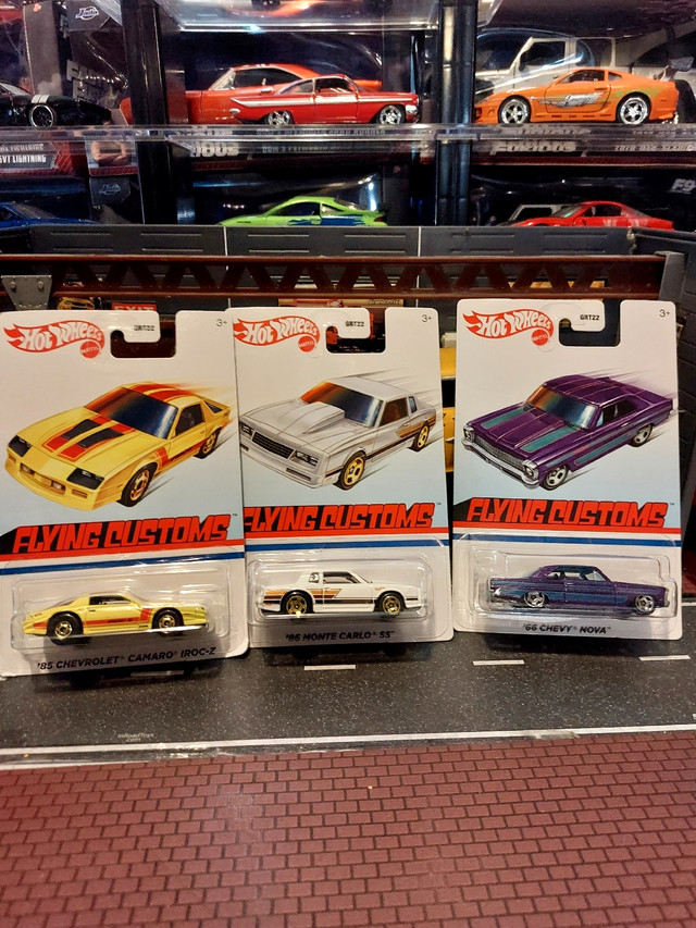 DIECAST CARS & TRUCKS 1:64 HOT WHEELS  in Toys & Games in Hamilton