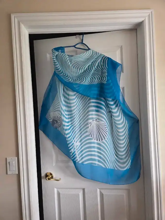 Ladies scarf/shawl or wrap around 44" sq63749389246851121