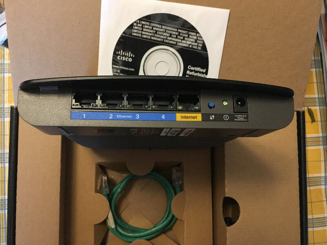 Cisco Linksys EA2700 Dual-band smart router 2.4G/5G in Networking in Markham / York Region - Image 4