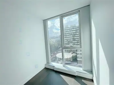 Studio au centre-ville de Montréal/Bachelor in downtown Montreal