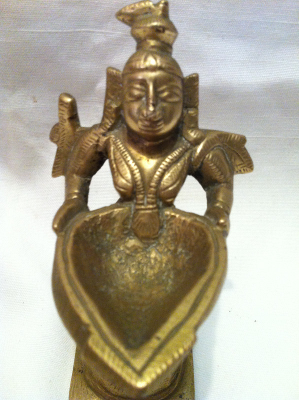 Brass Figural Lamp in Arts & Collectibles in Barrie - Image 2