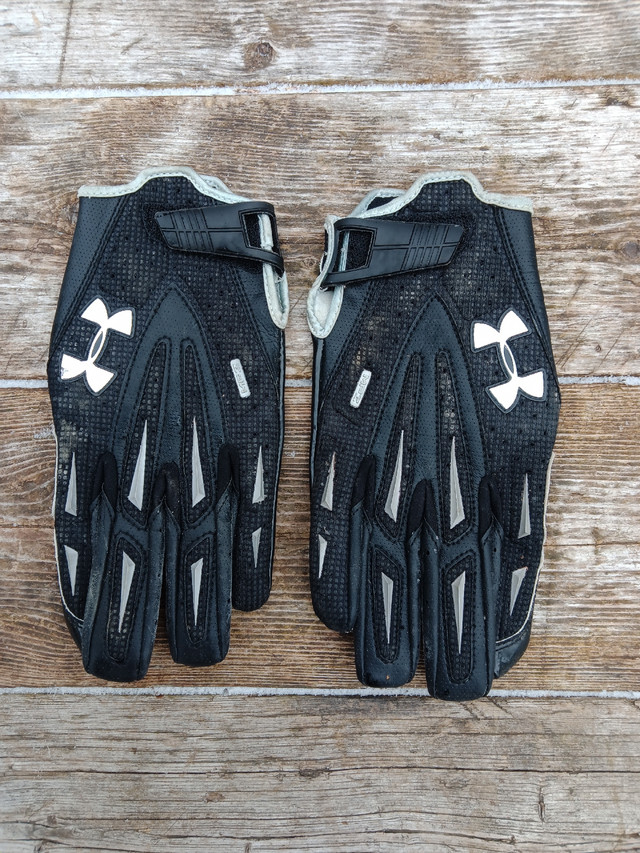 Unused Under Armour Football Gloves, Size XL in Football in Oshawa / Durham Region - Image 3