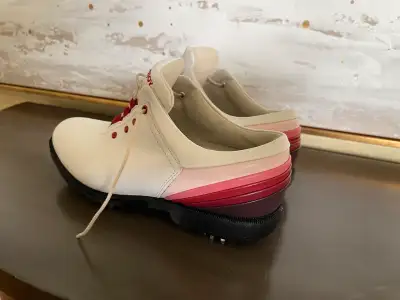 Footjoy Ladies AQL Golf Shoe size 6.5 US, View more