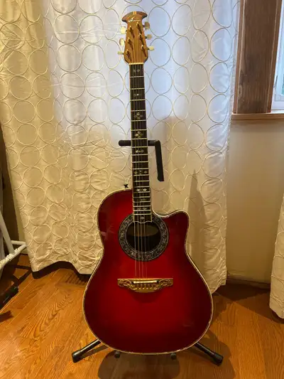 1996 Ovation Custom Legend 1869. Beautiful top, excellent condition, can be played acoustically or e...