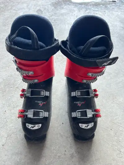 Nordica speed machine 4 boots- size 24-24.5, View more