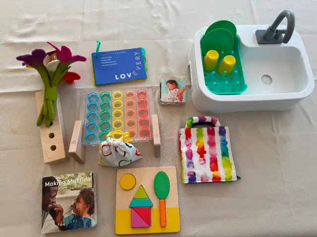 Lovevery Months 25, 26, 27+The Helper Play Kit