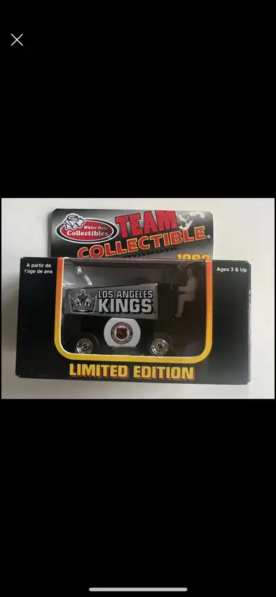 White Rose Collectibles  Zamboni Los Angeles Kings Diecast NHL 
