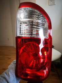 Toyota Tundra 00-06 CAPA Certified Replacement Right Tail Lamp