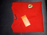 T shirt Ferrari femme grandeur 2 small NEUF