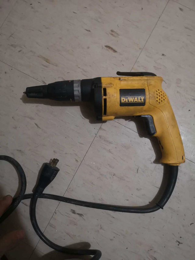 DeWalt drywall screw gun in Hand Tools in Windsor Region