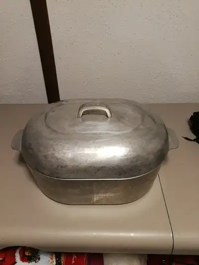 Oneida Cast Aluminum Roaster, View more