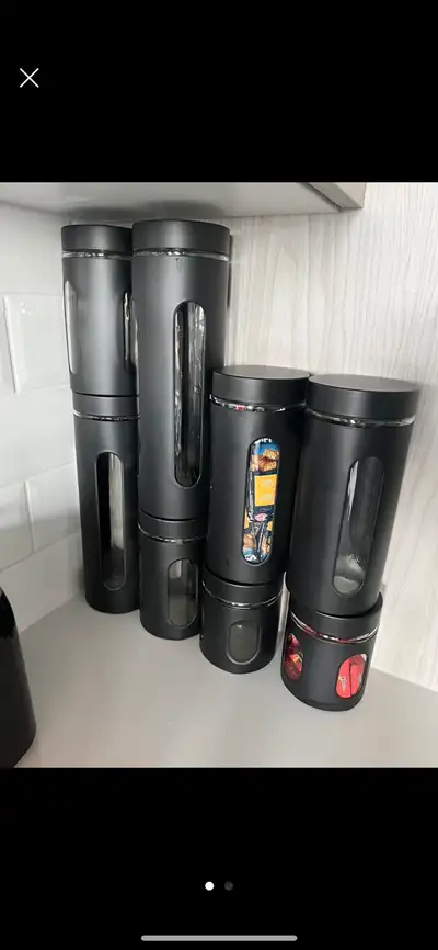 Great condition, I’ve only ever used a few of them Can deliver to Calgary if needed
