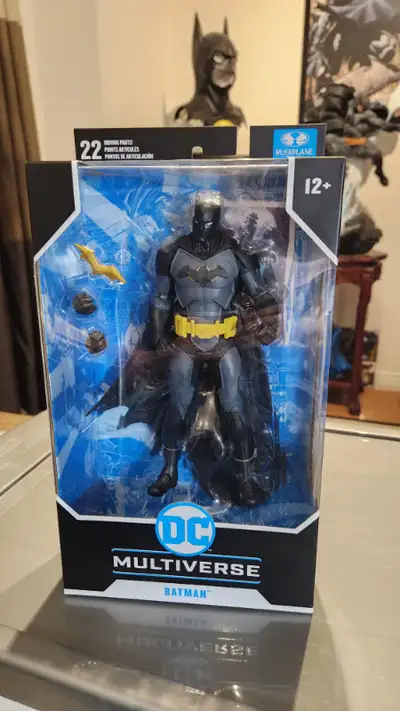 New in sealed Box. Pickup in Oshawa or can meet: Scarborough, North York, Markham area. Happy shoppi...