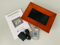 Fidelity Electronics 7” digital picture frame with remote