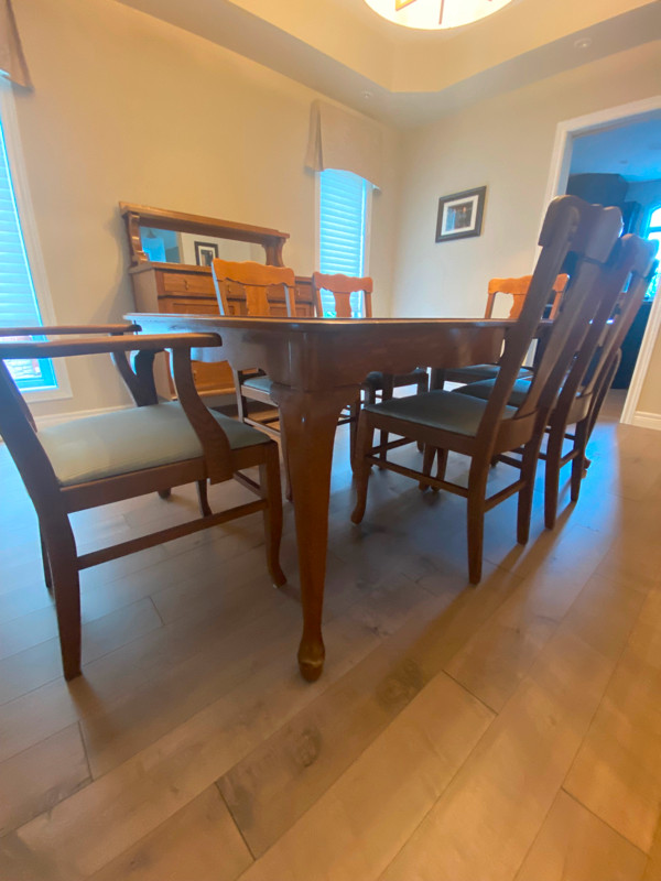 1920's Antique Tiger Maple Dining Set 6 Chairs, Table,