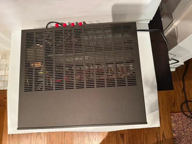 Vintage NAD 2155 Stereo Power Amplifier Excellent, Like New in Stereo Systems & Home Theatre in City of Toronto - Image 4
