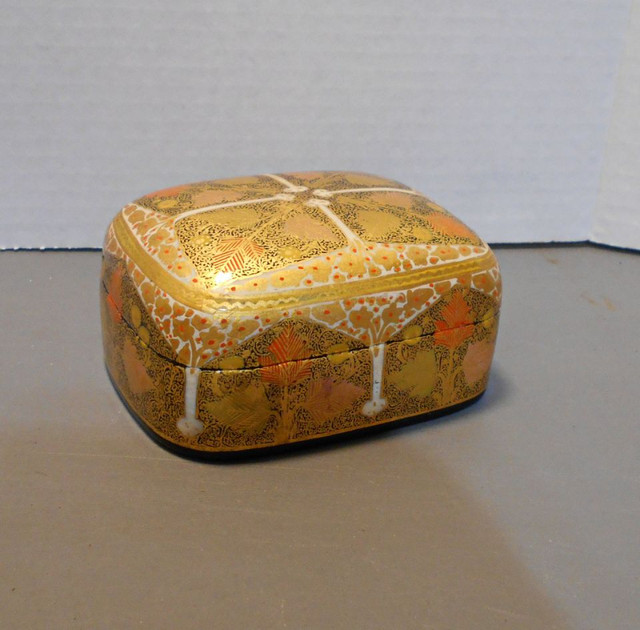 Kashmir Kimcal India Paper Mache Lacquer Box with Lid Gold Tone in Arts & Collectibles in St. Catharines