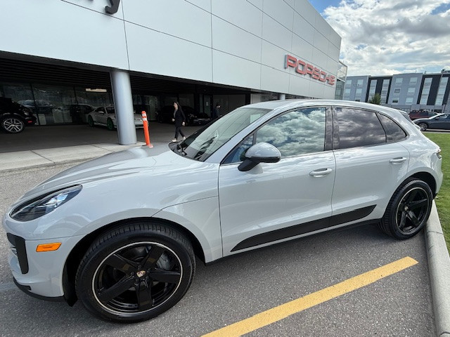 The Porsche of SUVs! in Cars & Trucks in Calgary - Image 4