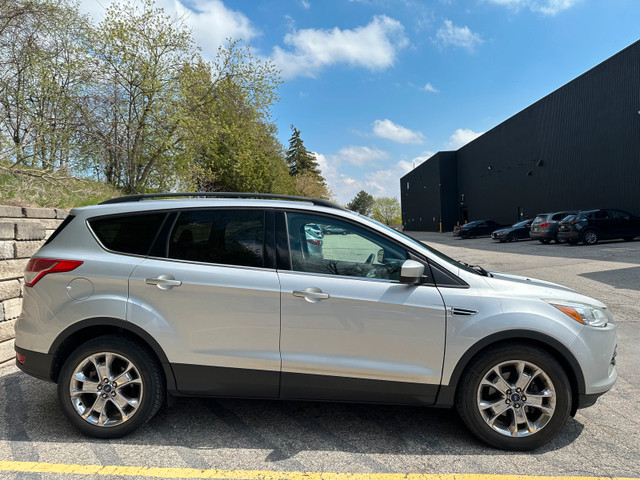 2014 Ford escape SE Ecoboost in Cars & Trucks in Kitchener / Waterloo - Image 3