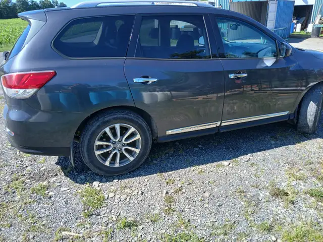 2013 Nissan Pathfinder SL
