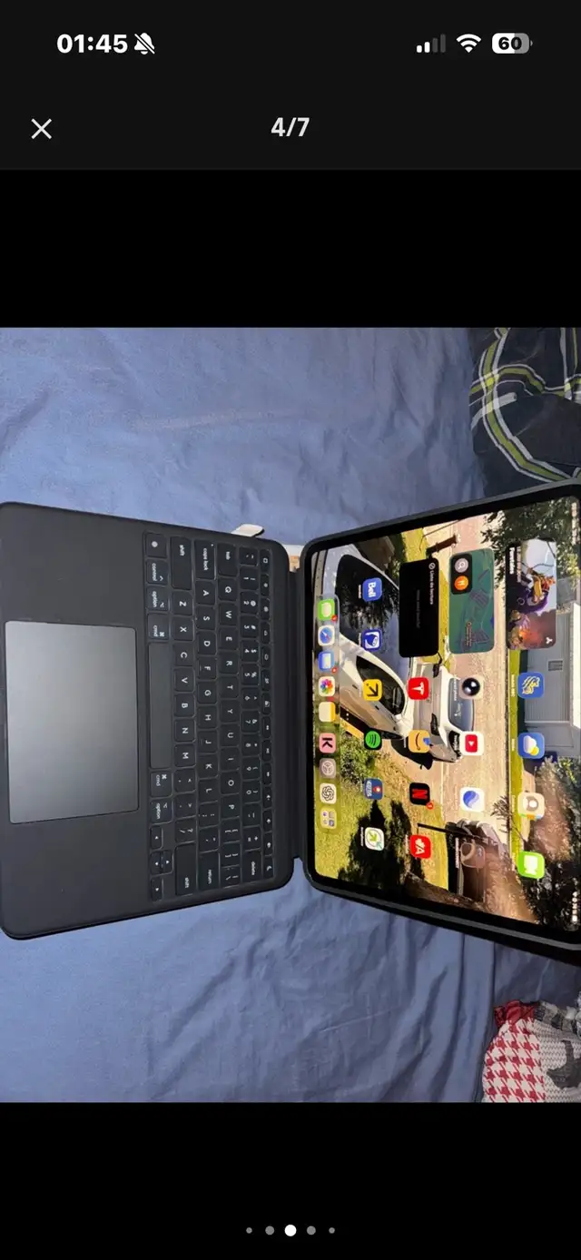 Logitech Combo Touch iPad Pro 13-inch M4535274702568181764