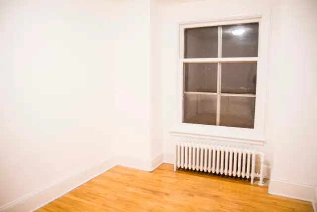 Spacious 1-BR in well maintained Heritage Building - Sandy Hill in Long Term Rentals in Ottawa - Image 2