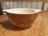 PYREX  Old Orchard # 441 Cinderella   1/2 collectionneur