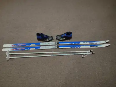 ENSEMBLE SKI DE FONDS – CROSS-COUNTRY SKI SET ATOMIC, View more