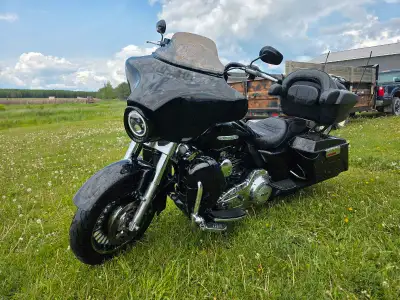 2013 electra flhtk lots of extras. Has rebuilt registration status last owner laid it down. Everythi...