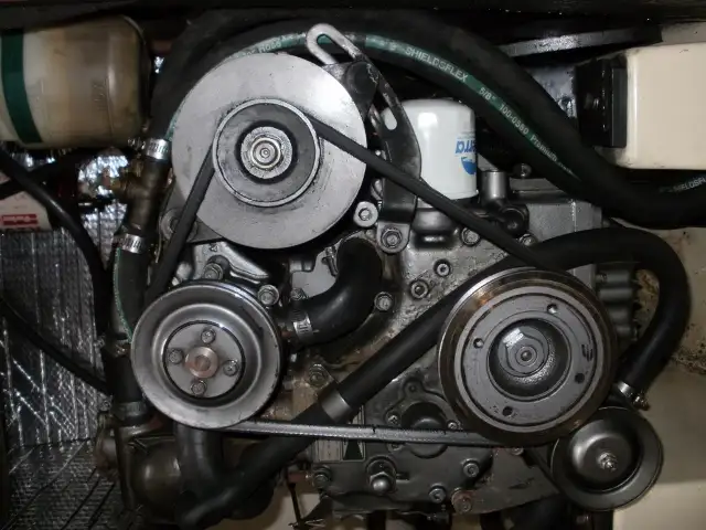 1990 Hunter Legend 35.5 Sailboat in Sailboats in Owen Sound - Image 5