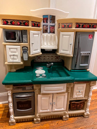 Price drop! Step2 Play Kitchen + food and accessories