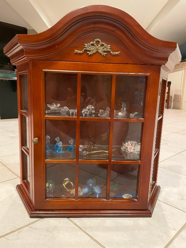 Curio cabinet in Hutches & Display Cabinets in Mississauga / Peel Region