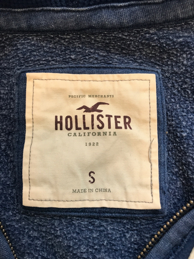 Veste Hollister taille S dans Femmes - Hauts et vêtements d'extérieur  à Ville de Montréal - Image 4