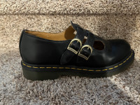 Mary Jane dr. Marten’s size 9