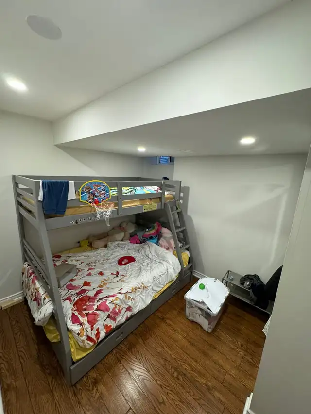 FURNISHED FULL BASEMENT AVAILABLE IN MISSISSAUGA FOR INDIAN