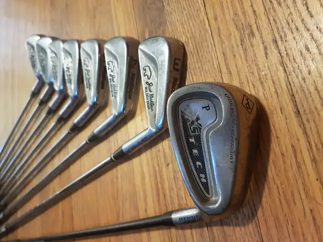 Mens right handed golf set and bag in Golf in St. Catharines - Image 5