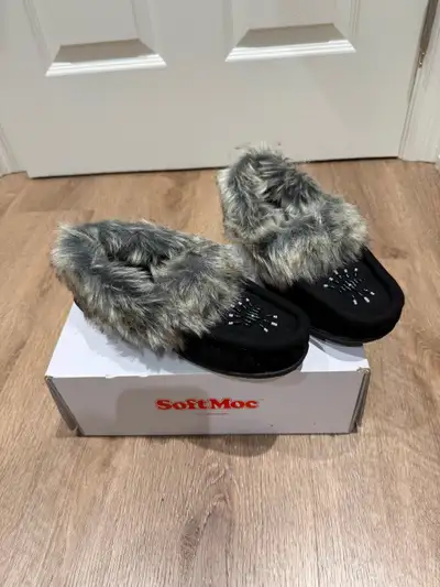 Softmoc Moccasins Slippers, View more
