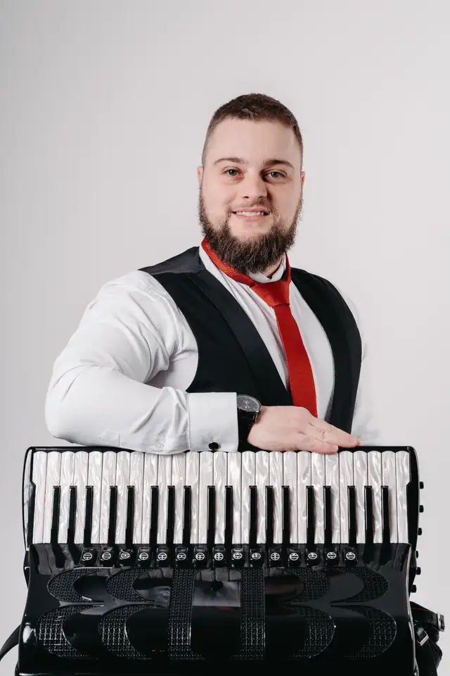 Accordion lessons | Play Accordion in 30 Days, Or Pay Nothing!64556782108675121