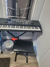 Keyboard, stand and stool, excellent condition. Casio ctk-720