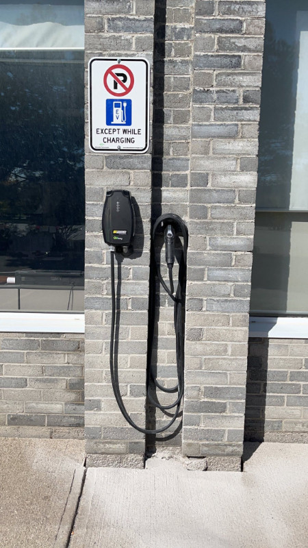 Electric Vehicle Charger in Other in Markham / York Region - Image 3