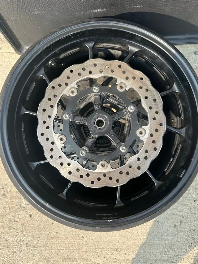 FZ/MT 07 front rim  in Sport Bikes in Calgary - Image 2